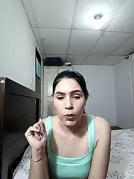 ambersoe from StripChat is Freechat