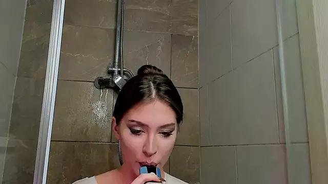 AmberWave from StripChat is Freechat