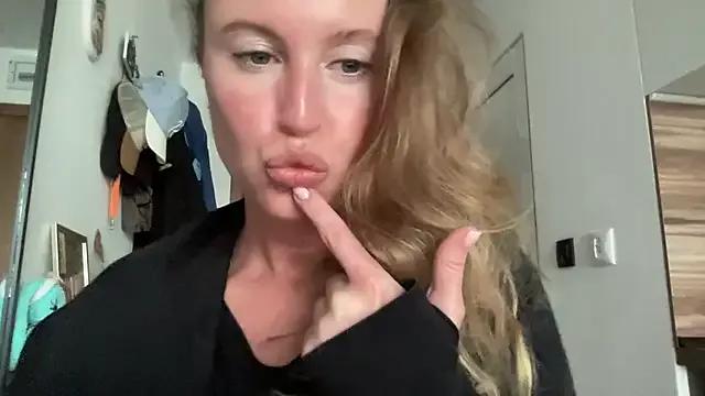 Ameli8 webcams show profile image 