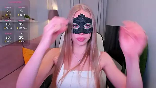 Discover our girls online shows and discover the company of countless livestreamers, with stunning shapes, sex toys and more.