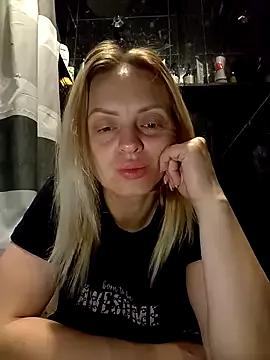 Ami_Foxy from StripChat is Freechat