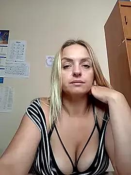 Photos of Ami_Foxy from StripChat is Freechat