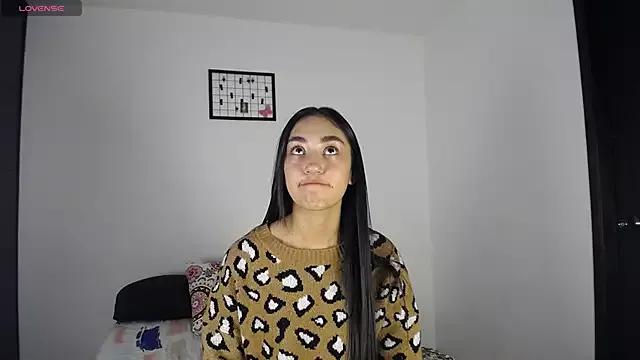 Amirakarter webcams show profile image 