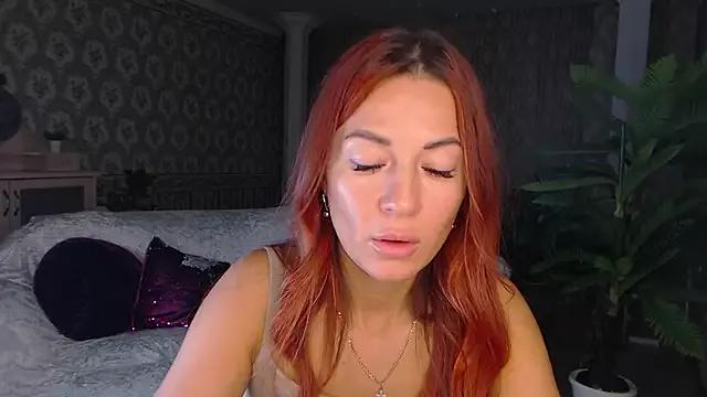 Discover our girls online shows and discover the company of countless livestreamers, with stunning shapes, sex toys and more.