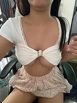 Ammy22 from StripChat