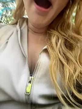 AmmyHot from StripChat