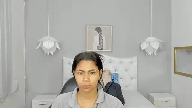 ammywood_9 from StripChat is Freechat