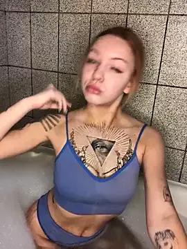 Discover our girls online shows and discover the company of countless livestreamers, with stunning shapes, sex toys and more.