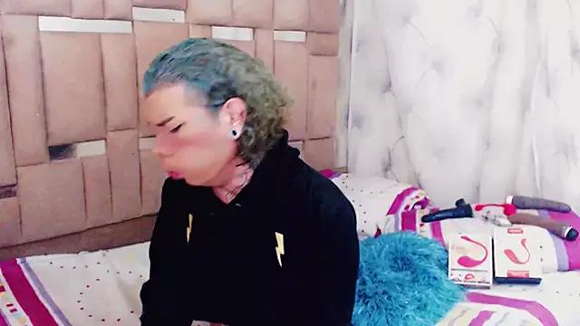 ana_tsxxx from StripChat