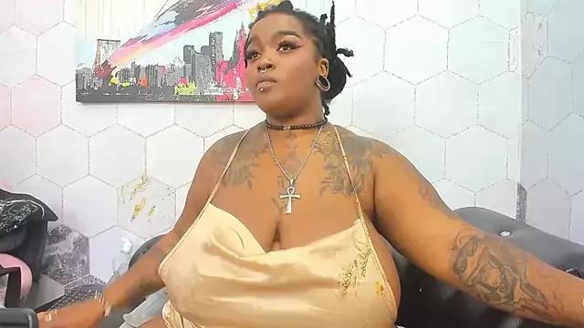 Anaa_Fuentess from StripChat