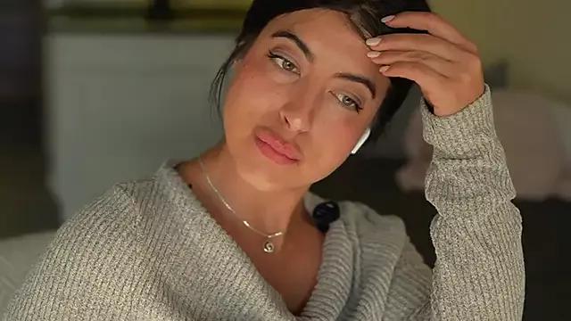 anabelcurvy from StripChat