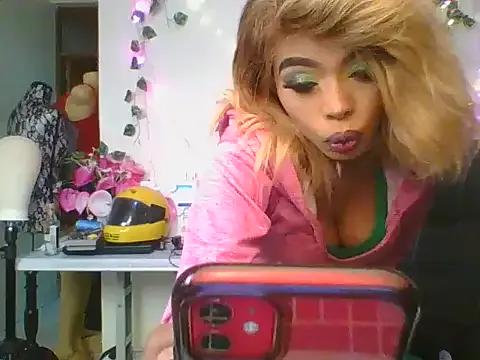 Anaconda2350 from StripChat