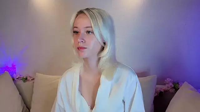 Anadeyaaa from StripChat
