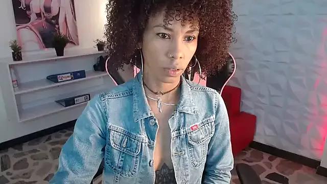 anahi_macys from StripChat