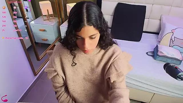 anahi_maite from StripChat is Freechat
