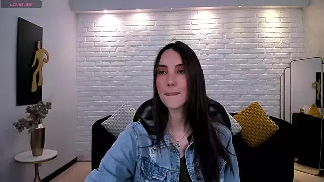 AnaisNin from StripChat