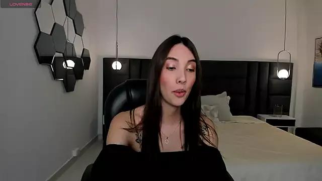 AnaisNin from StripChat