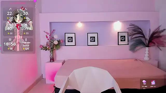 Discover our girls online shows and discover the company of countless livestreamers, with stunning shapes, sex toys and more.