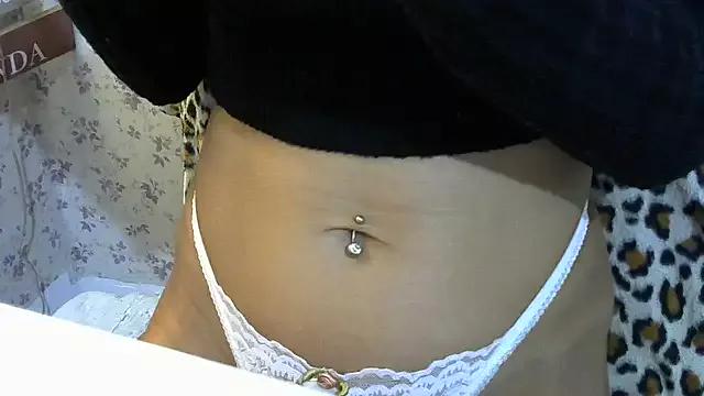 AnaLuxJulia from StripChat