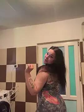 Discover our girls online shows and discover the company of countless livestreamers, with stunning shapes, sex toys and more.