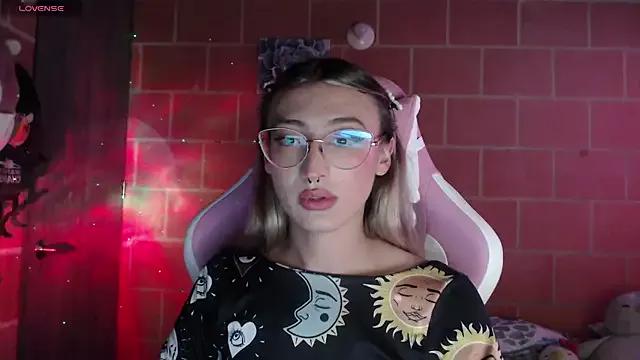 Andrea_camilaaa from StripChat is Freechat