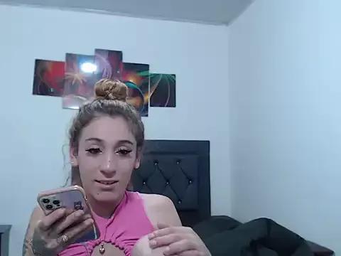 andreahhill from StripChat is Freechat