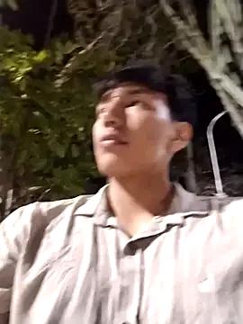 AndressHill from StripChat is Freechat