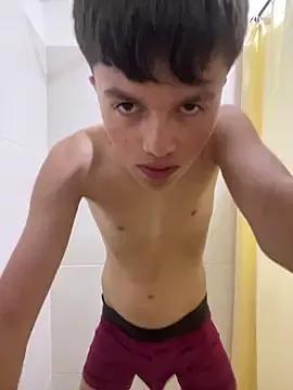 andrew_gara from StripChat is Freechat