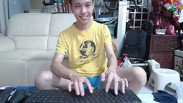 Andrewooi webcams show profile image 
