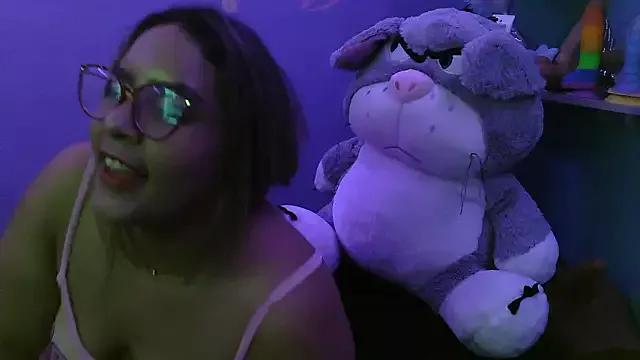 Angel_OnFire webcams show profile image 