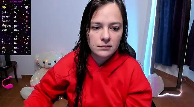 Discover our girls online shows and discover the company of countless livestreamers, with stunning shapes, sex toys and more.