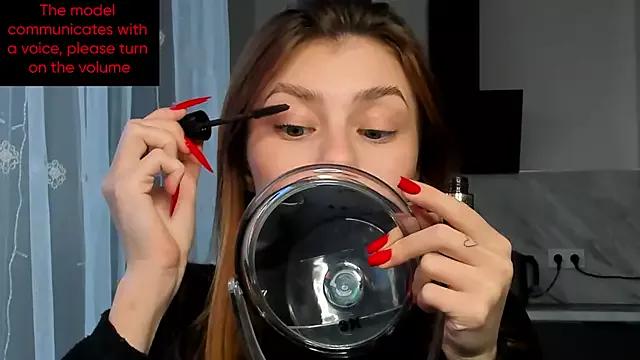 Discover our girls online shows and discover the company of countless livestreamers, with stunning shapes, sex toys and more.