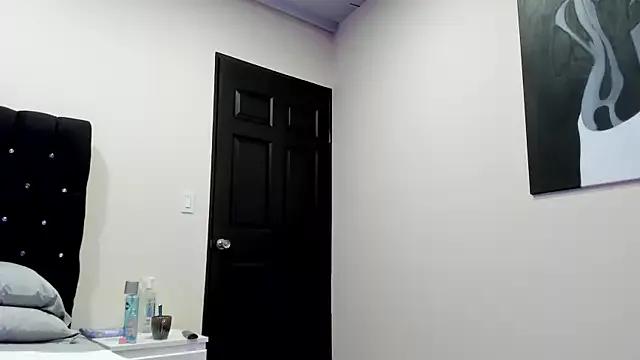 AngelynaW from StripChat is Freechat