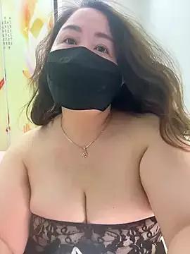 Angie_88 on StripChat