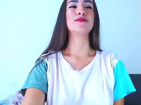 Discover our girls online shows and discover the company of countless livestreamers, with stunning shapes, sex toys and more.