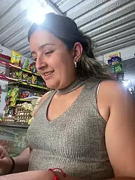 Discover our girls online shows and discover the company of countless livestreamers, with stunning shapes, sex toys and more.