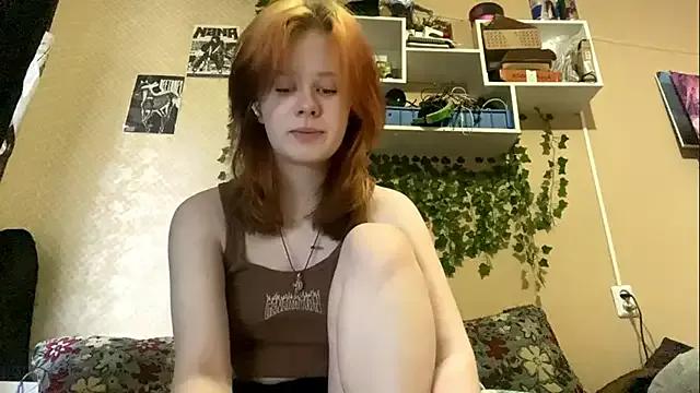 Discover our girls online shows and discover the company of countless livestreamers, with stunning shapes, sex toys and more.