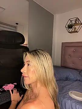 Anna_quinn from StripChat