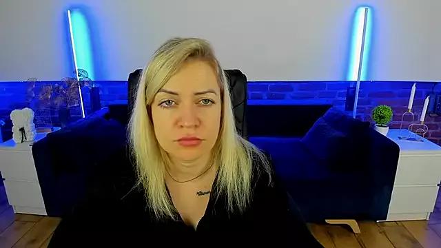 Anna_Snows from StripChat is Freechat