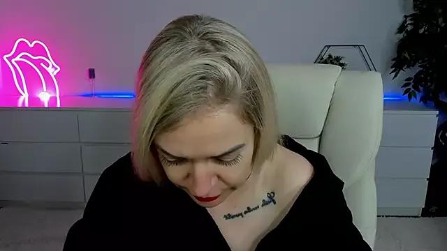 Anna_Snows from StripChat is Freechat