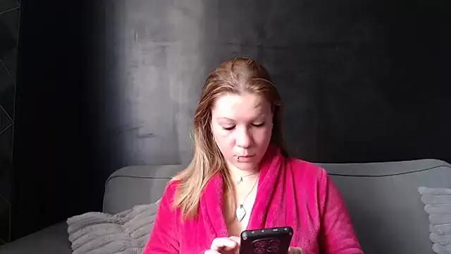 AnnaFalconeX from StripChat