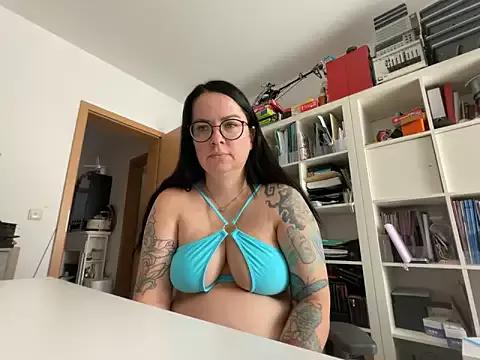annalea85 from StripChat is Freechat