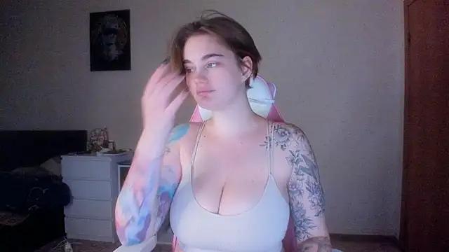AnnaRoading from StripChat