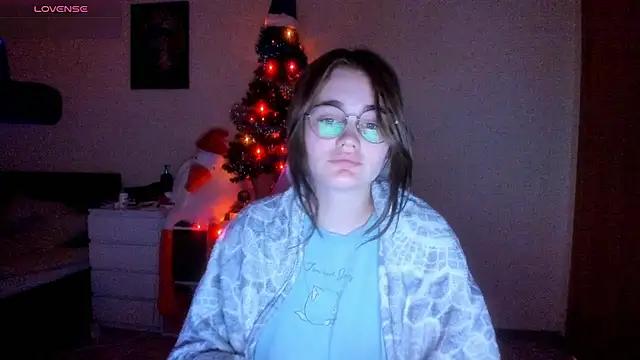 AnnaRoading from StripChat