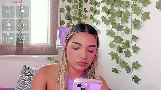 Annebull_ from StripChat