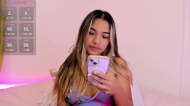 Annebull_ from StripChat