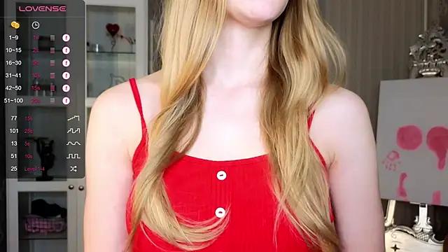 AnneFoxy from StripChat