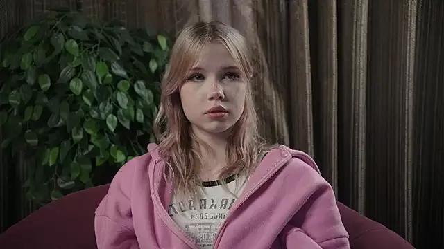 AnnelleAdema from StripChat is Freechat