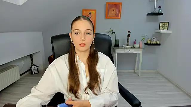 AnneWilsonn from StripChat is Freechat