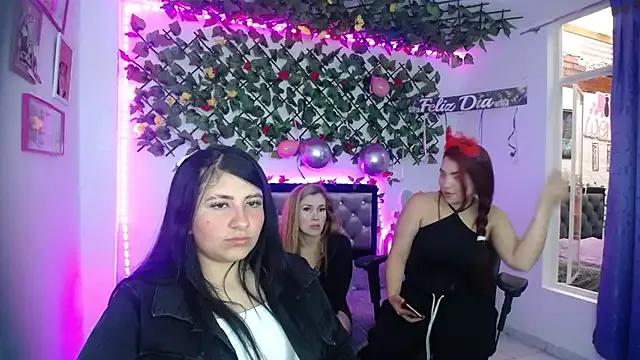 annia_1998 from StripChat